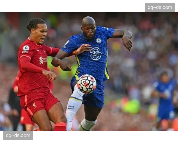 赫尔泽勒谈邓克黄牌争议 认为判罚尺度需要统一标准